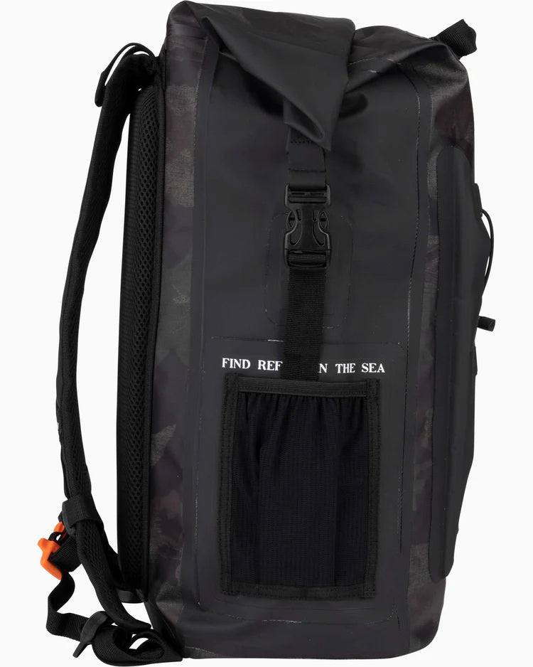 VOYAGER ROLL TOP BACKPACK